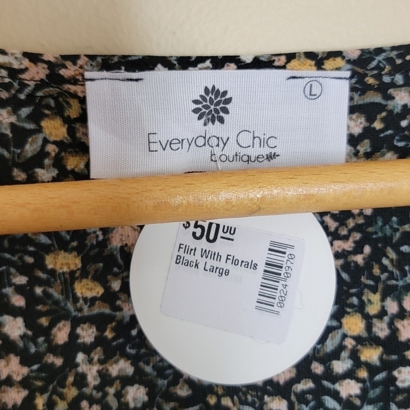 NWT Everyday Chic Boutique | Flirt with Florals Faux Crossover Side Tie Blouse - Picture 6 of 7